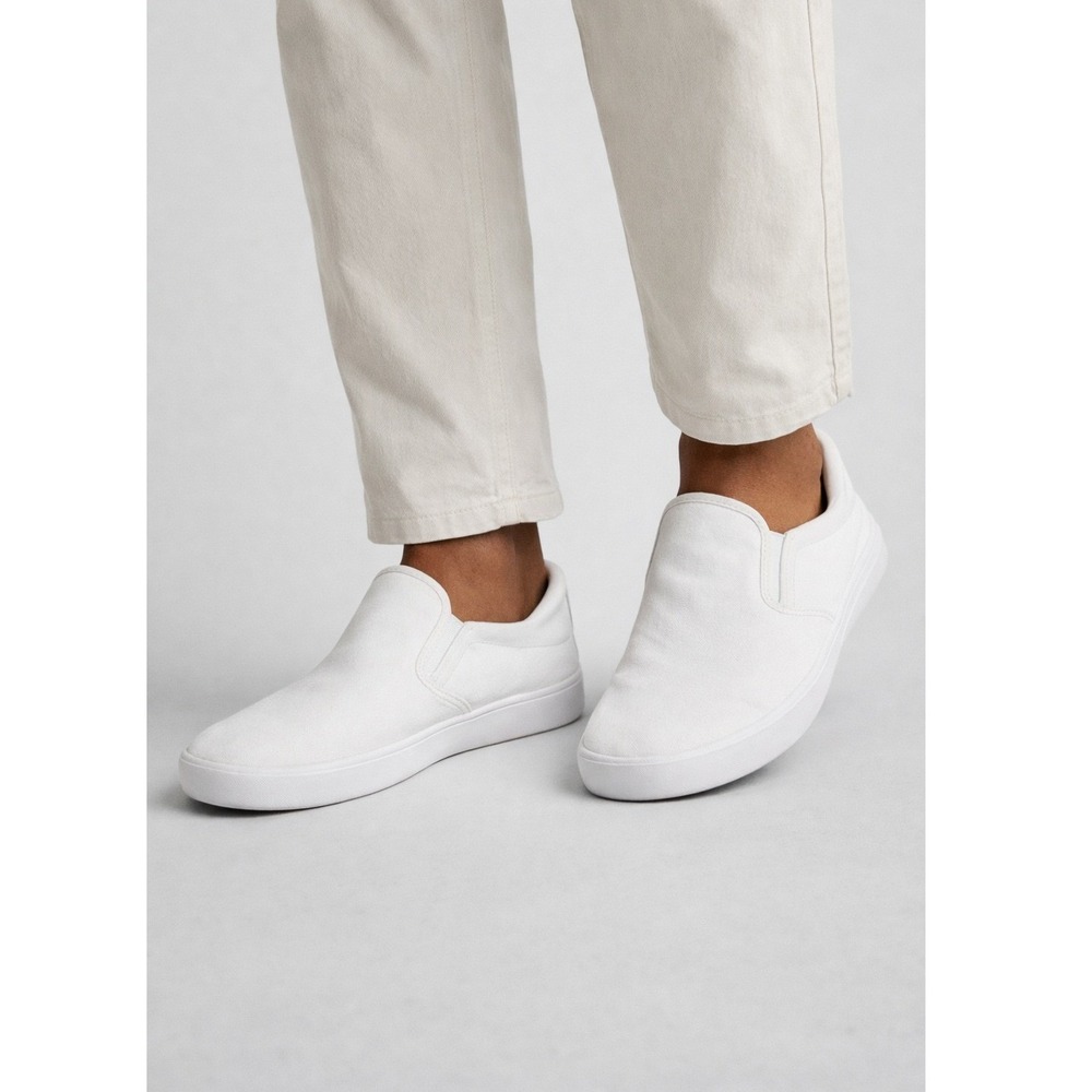 NEW Kizik Vegas White Canvas‎ Slip On Sneakers Mens 13 Womens 14.5Wide